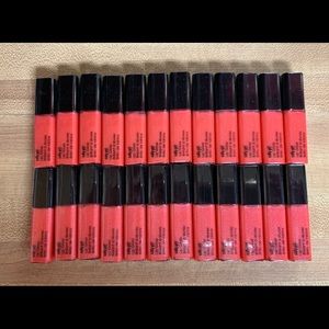 (24) Brand New Lip Gloss : perfect punch